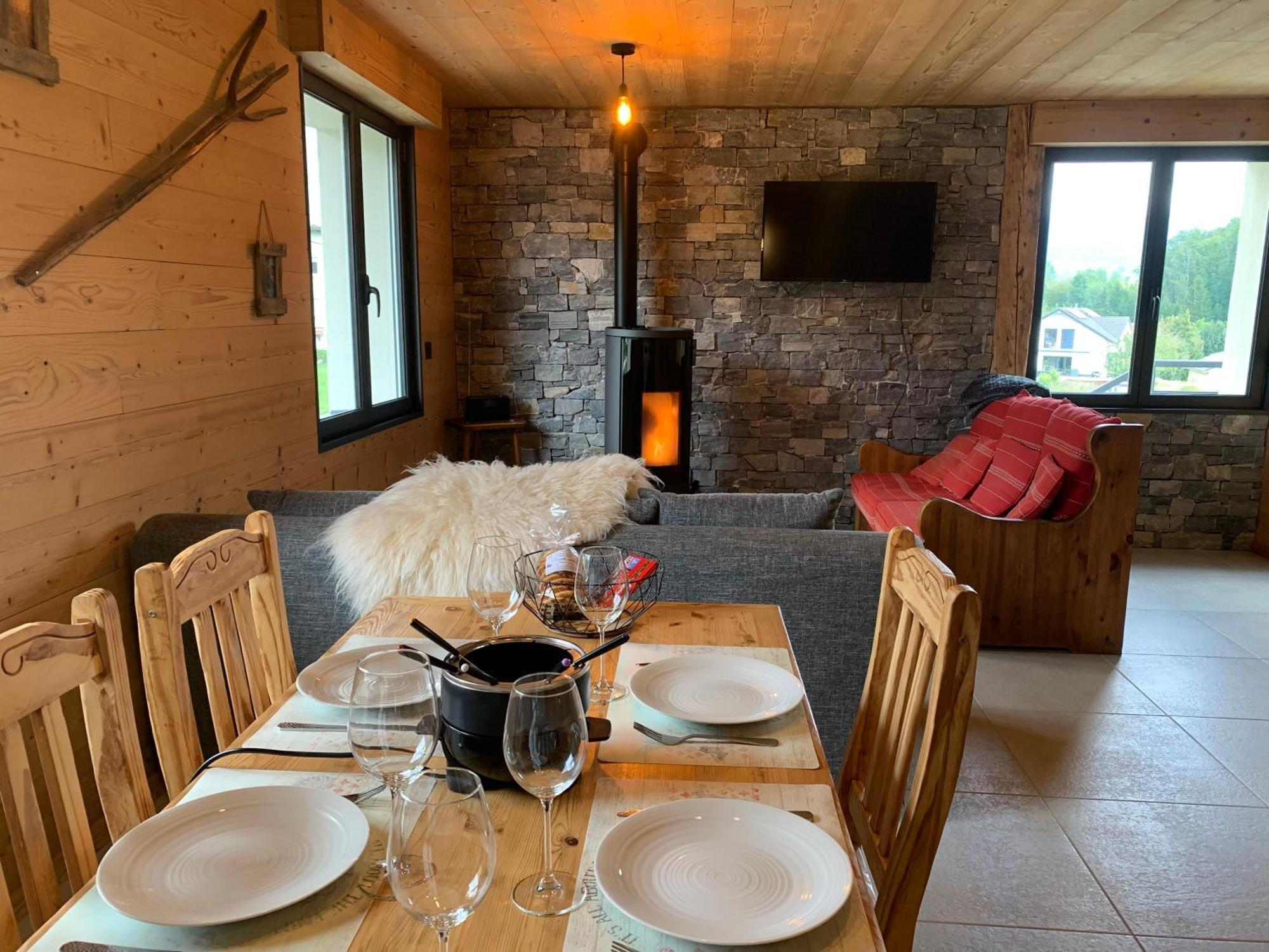 Ferienwohnung L'Ecureuil, Chez Le Charpentier D'Antan, La Chaleur Du Bois, Le Calme De La Campagne Epagny Metz-Tessy Exterior foto